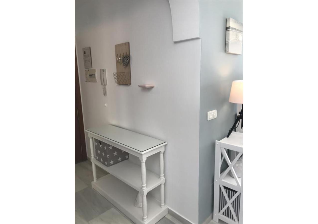 Sunny Apartment On Burriana Beach Nerja Ngoại thất bức ảnh